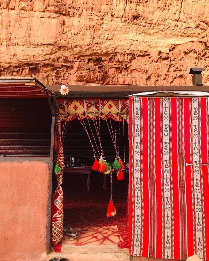 Отель Wadi Rum Desert Heart Camp Экстерьер фото