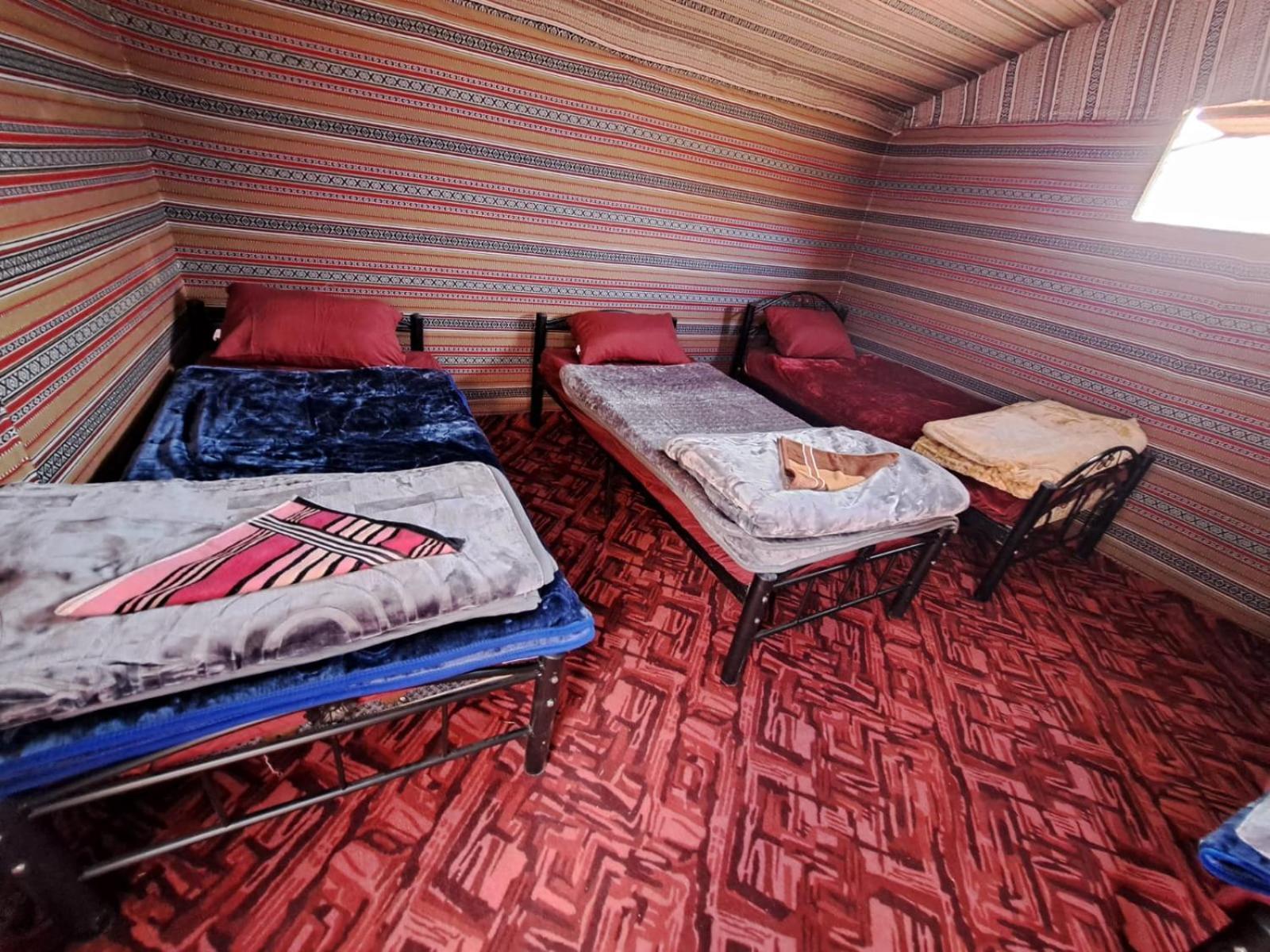 Отель Wadi Rum Desert Heart Camp Экстерьер фото